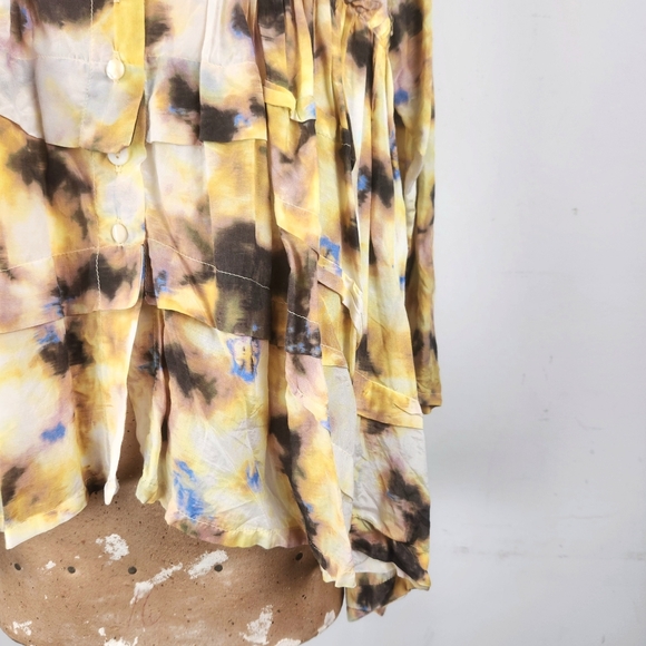 Krista Larson | Wearable Art | Button Up - Picture 4 of 16